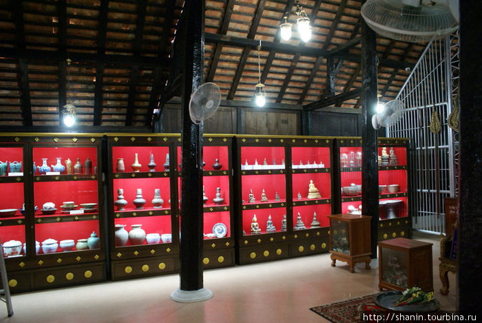 В музее вата Пхра-Тхат-Лампанг-Луанг Лампанг, Таиланд