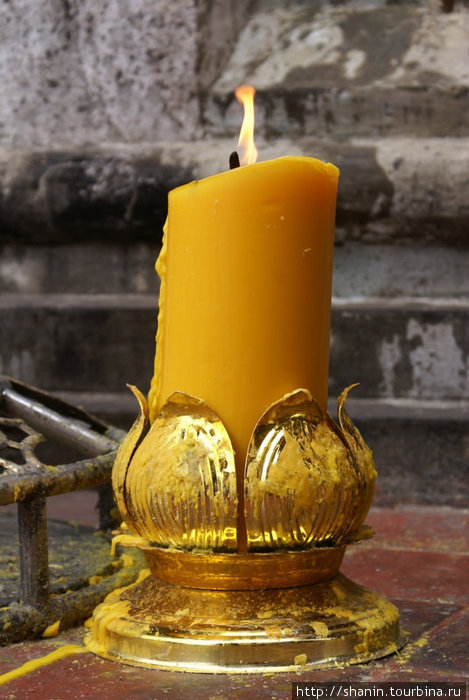 Гигантская желтая свеча Лампанг, Таиланд