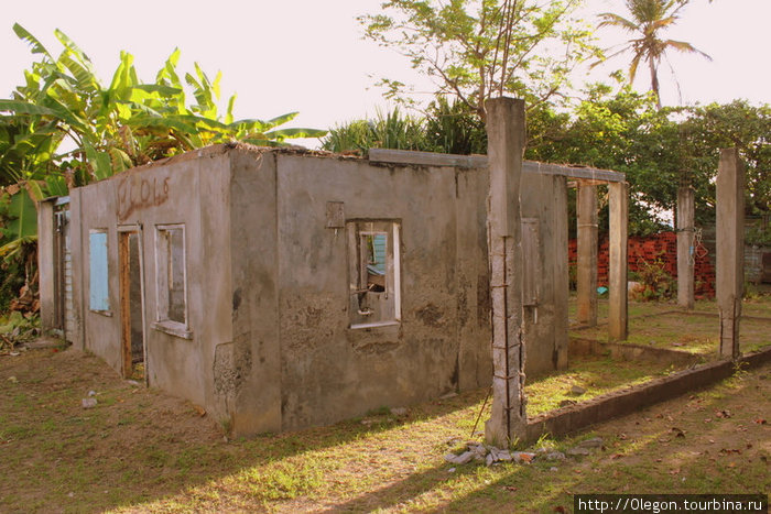 Стены и столбы Гренада