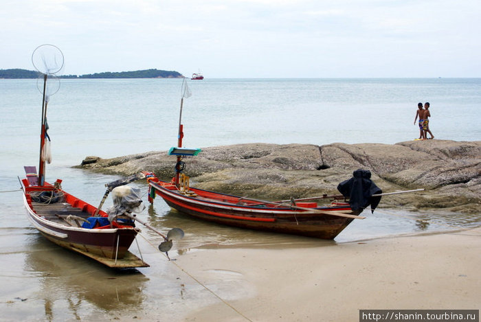 Лодки на берегу Остров Самуи, Таиланд