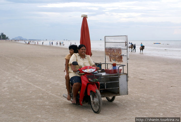 Мотоцикл с коляской — передвижной киоск Хуа-Хин, Таиланд