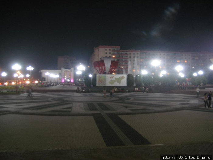 Центральная площадь перед ДК Звезда Наро-Фоминск, Россия