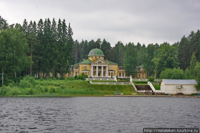 усадьба Львова на Череменцком озере Луга, Россия