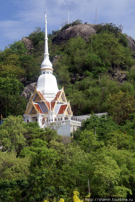 Храм на склоне холма Хуа-Хин, Таиланд