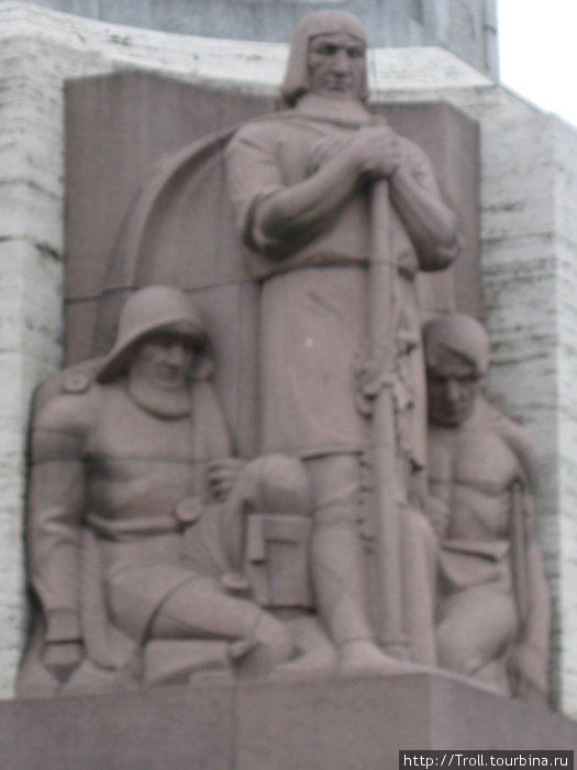 Скульптура \Воин\ Рига, Латвия