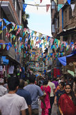 Типичная торговая улица Катманду