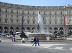 Пьяцца Република. Здесь находится один из самых больших фонтанов Рима