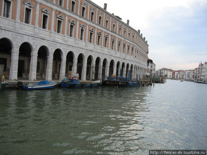 Нецентральные каналы открывают совершенно нетипичные для Венеции виды Венеция, Италия