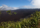 .. она огромна. поле залитое лавой. последний раз вулкан извергался в 2004