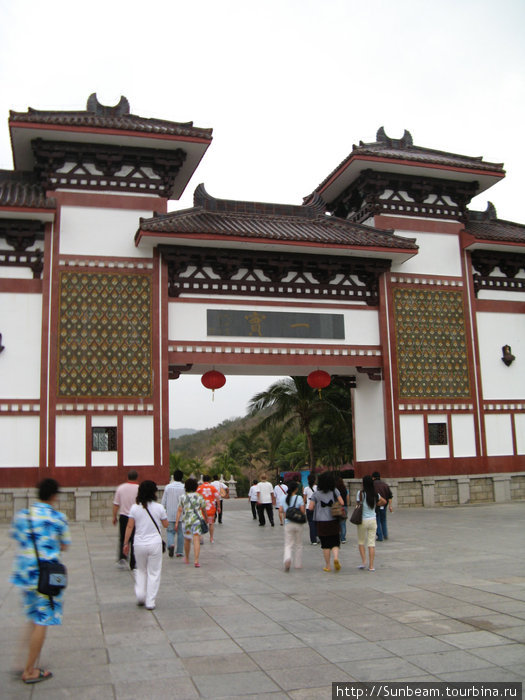 Центр буддизма на острове Хайнань Провинция Хайнань, Китай