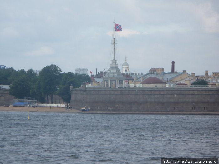 Полдень в Петропавловской крепости Санкт-Петербург, Россия