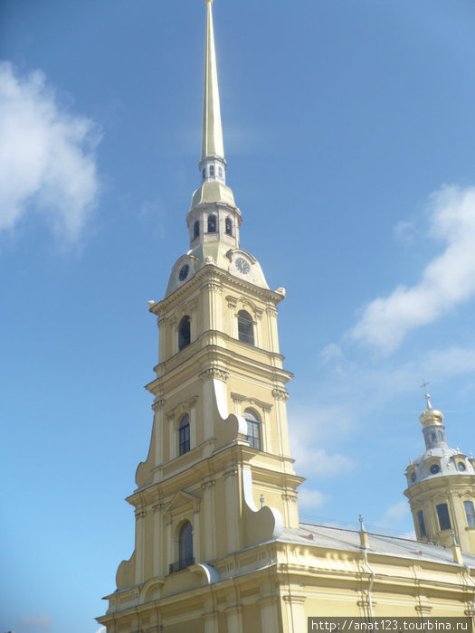 Полдень в Петропавловской крепости Санкт-Петербург, Россия