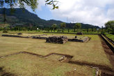 Место археологических раскопок вокруг храмового комплекса Арджуны