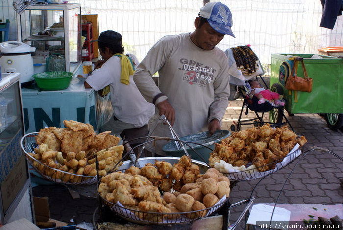 Торговец пончиками Богор, Индонезия