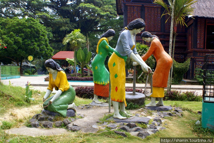 Скульптуры Букиттинги, Индонезия