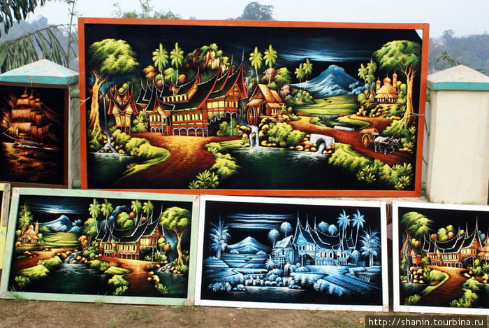 Картины местных художников Букиттинги, Индонезия