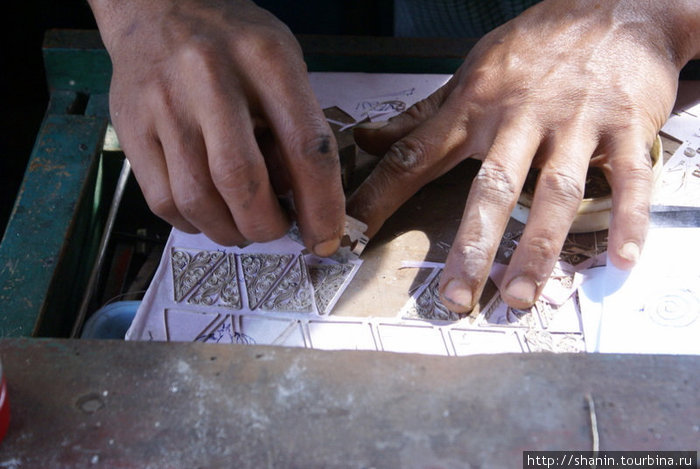 Руки мастера Кота-Гаданг, Индонезия