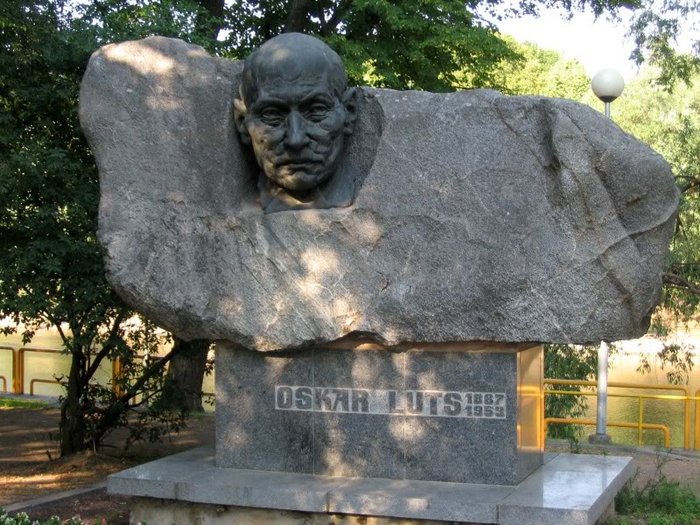 Памятник Оскару Лутсу