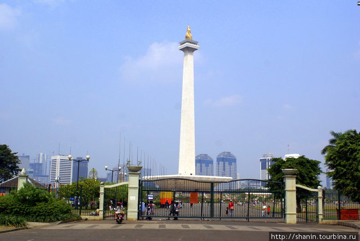 Площадь Мердека Джакарта, Индонезия