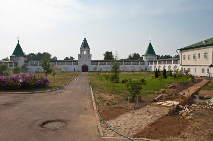 Новый город. Сформировался в 1642-1645 по указу царя Михаила Федоровича, путем присоединения к западной крепостной стене Старого города нового земельного участкаю Закрыт для посещения Кострома, Россия