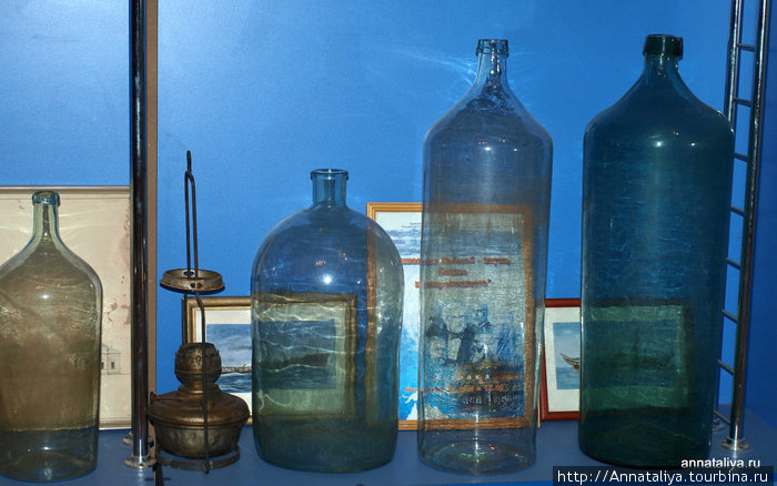 Музей братьев Нобелей. Бутылки для керосина Рыбинск, Россия