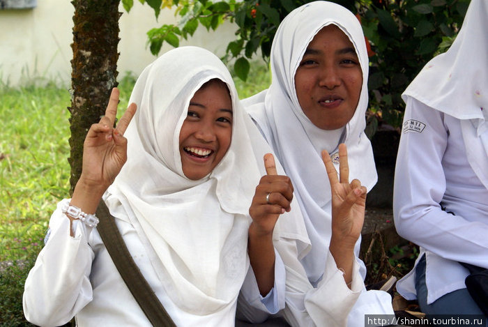 Мусульманки Букиттинги, Индонезия