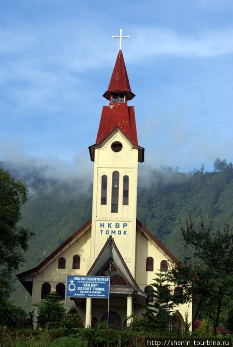 Католическая церковь Остров Самосир, Индонезия