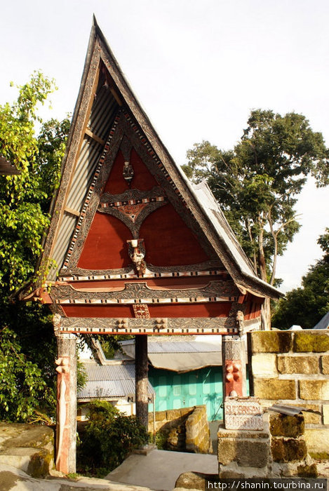 В суматранском стиле Остров Самосир, Индонезия