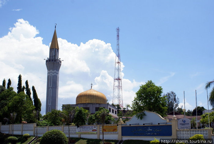 Мечеть Кампонг-Кемаман, Малайзия