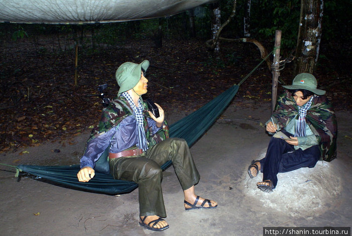 Вьетнамские партизаны на отдыхе Хошимин, Вьетнам