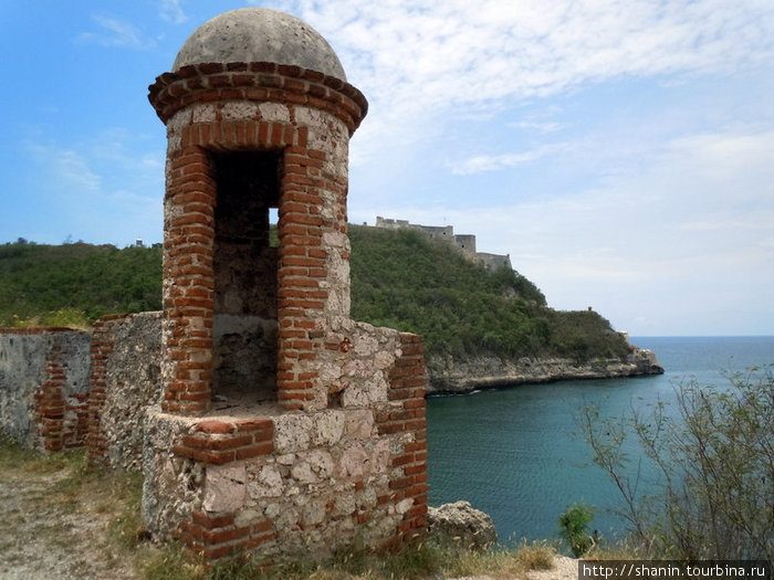 Сторожевая башенка — на дальних подступах к крепости Сантьяго-де-Куба, Куба