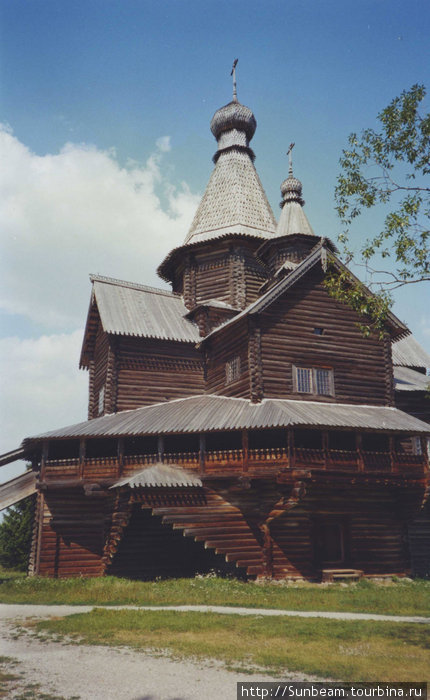 Музей деревянного зодчества Витославлицы,
церковь Рождества Богородицы XVI в Великий Новгород, Россия