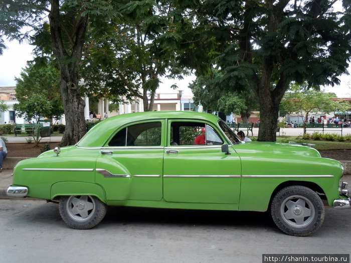 Зеленый автомобиль Ольгин, Куба