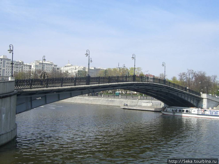 Лужков мост Москва, Россия