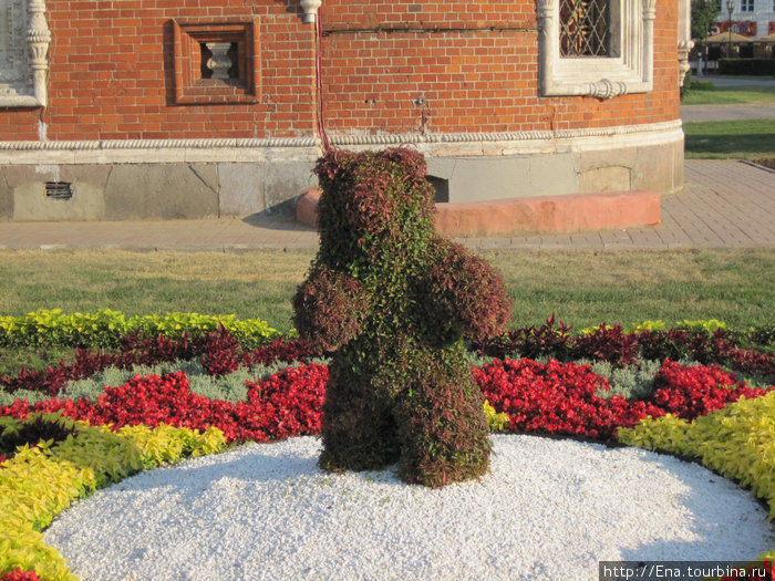 Ярославль и его символ — Медведь Ярославль, Россия
