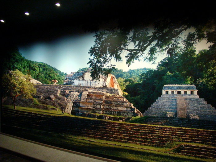 это фотография Паленке, где и была обнаружена гробница Пакаля Мехико, Мексика