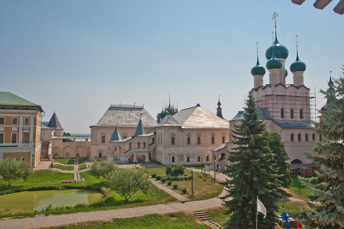 Вид на кремль со стен Ростов, Россия