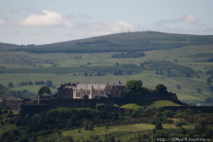 Stirling
Вид на замок с монумента Уоллесу Шотландия, Великобритания