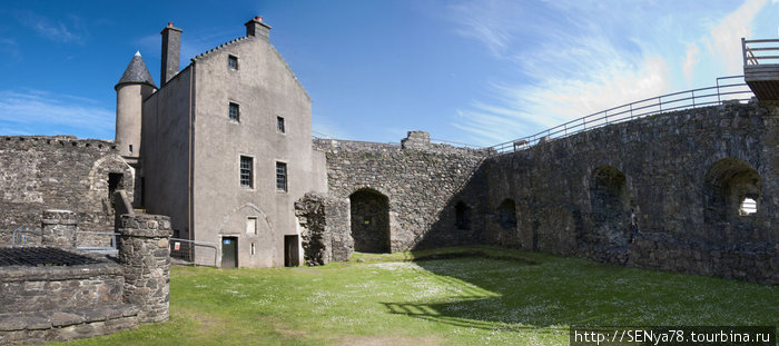 Замок Данстафнидж (Dunstaffnage Castle) Шотландия, Великобритания