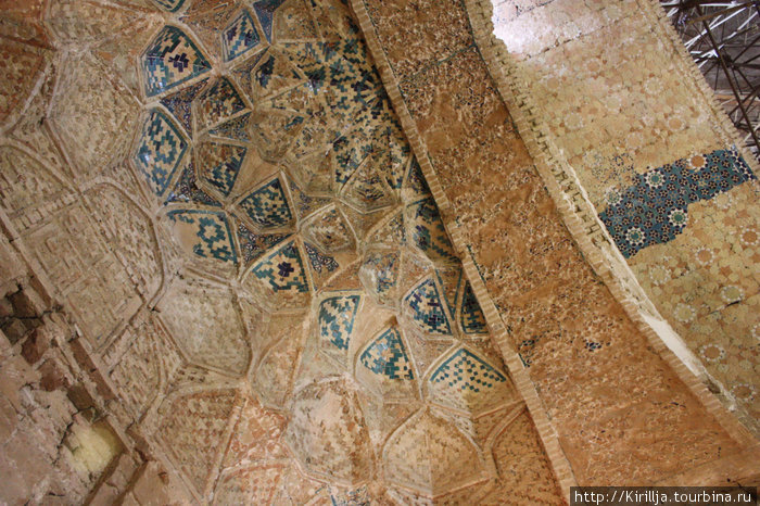 Мечеть и мавзолей Исмаила Кодабенде Султаньех, Иран