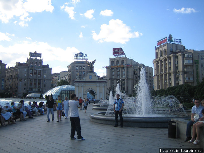 Майдан Незалежности (пл. Независимости) Киев, Украина