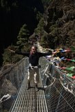 один из самых известных и длинных мостов — мост через Бхоте Коси в месте её слияния с Дудгх Коси, перед крутым подъёмом к Намче-Базару (район Соло-Кхумбу, Эверест)