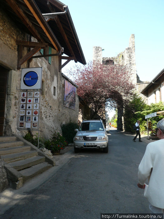 Ивуар - средневековая деревенька Ивуар, Франция