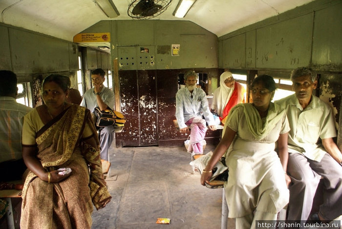 По Шри-Ланке на поезде Шри-Ланка