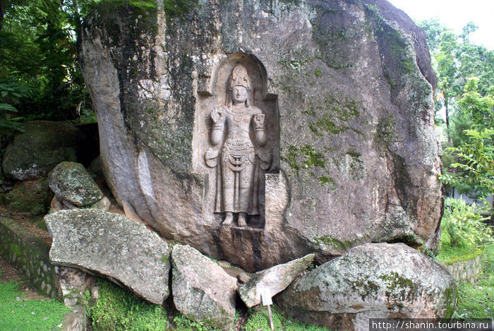 Фигура лепрозорного короля Велигама, Шри-Ланка