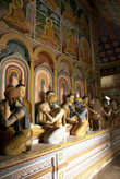 Скульптуры в храме