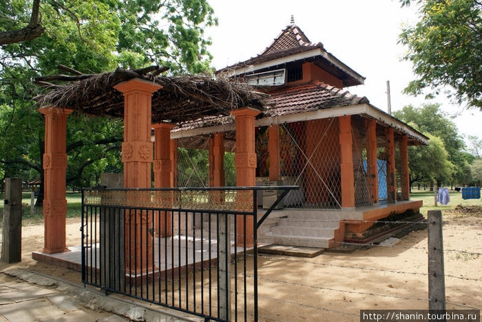 Храм Катарагама, Шри-Ланка