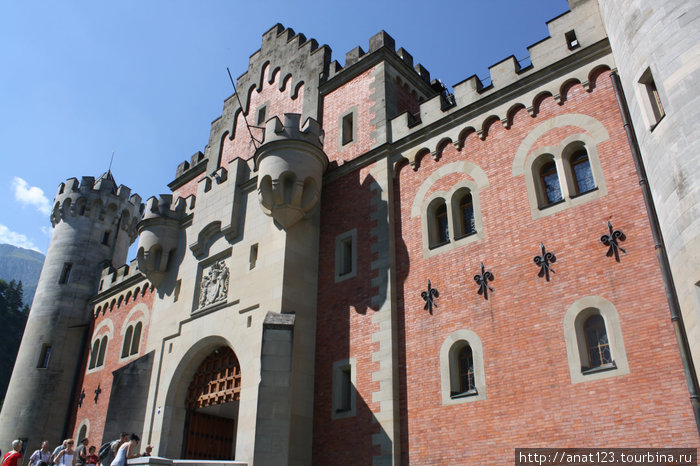 Королевский замок Нойшванштайн Швангау, Германия