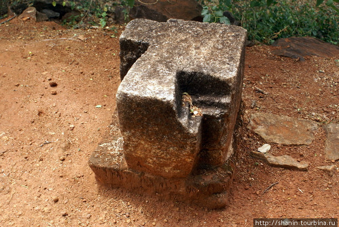 Камень Наланда, Шри-Ланка