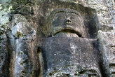 Вырезанный в скале Будда